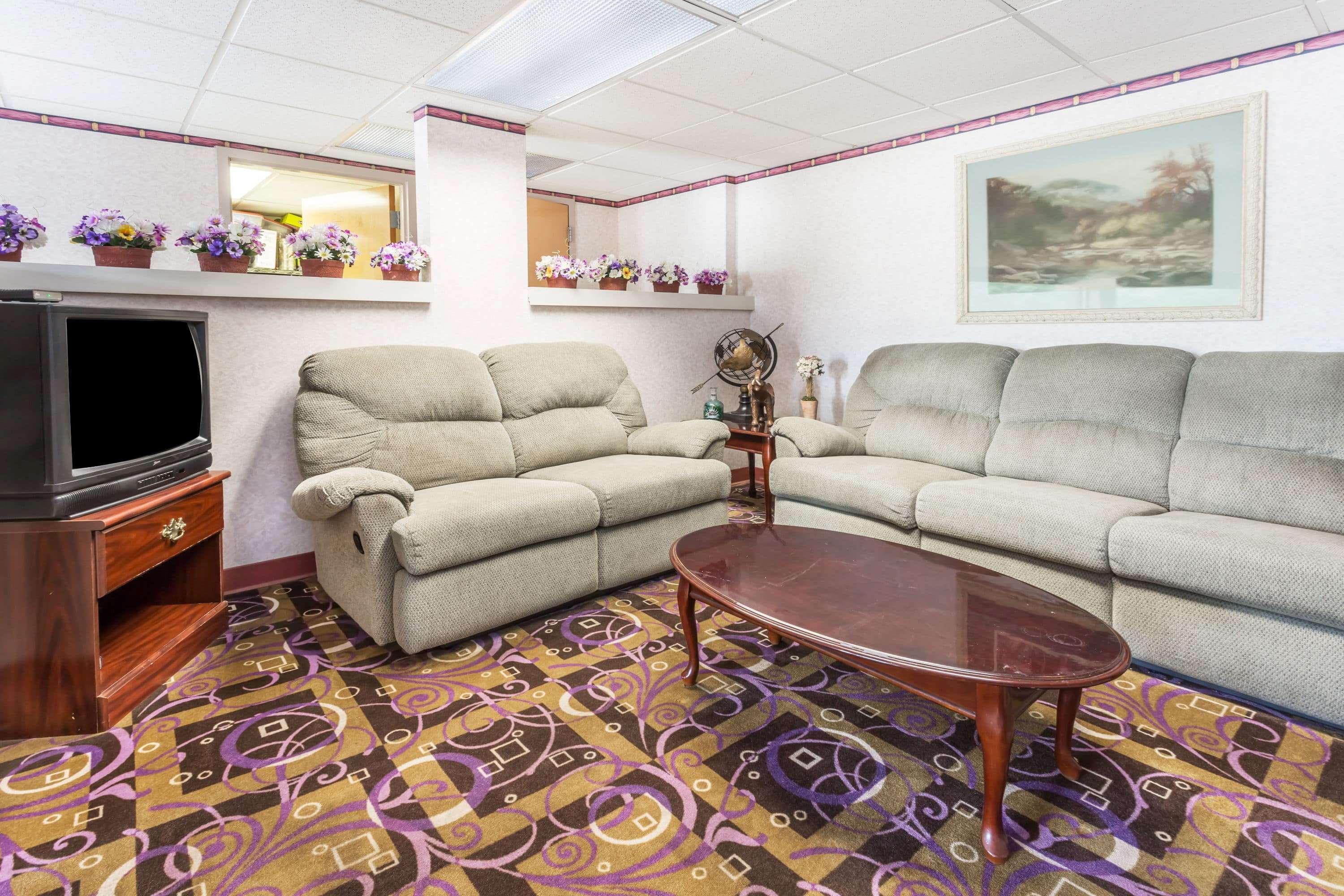 Days Inn By Wyndham Sanford Ngoại thất bức ảnh